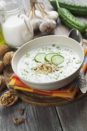 Tarato (Cold Yogurt Soup)